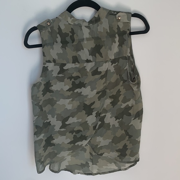 EDGE | Green Camouflage Sleeveless Blouse Size M - Picture 4 of 6